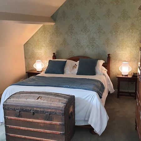 Logis - Hotel & Restaurant Le Gonfalon Germigny-l'Eveque エクステリア 写真