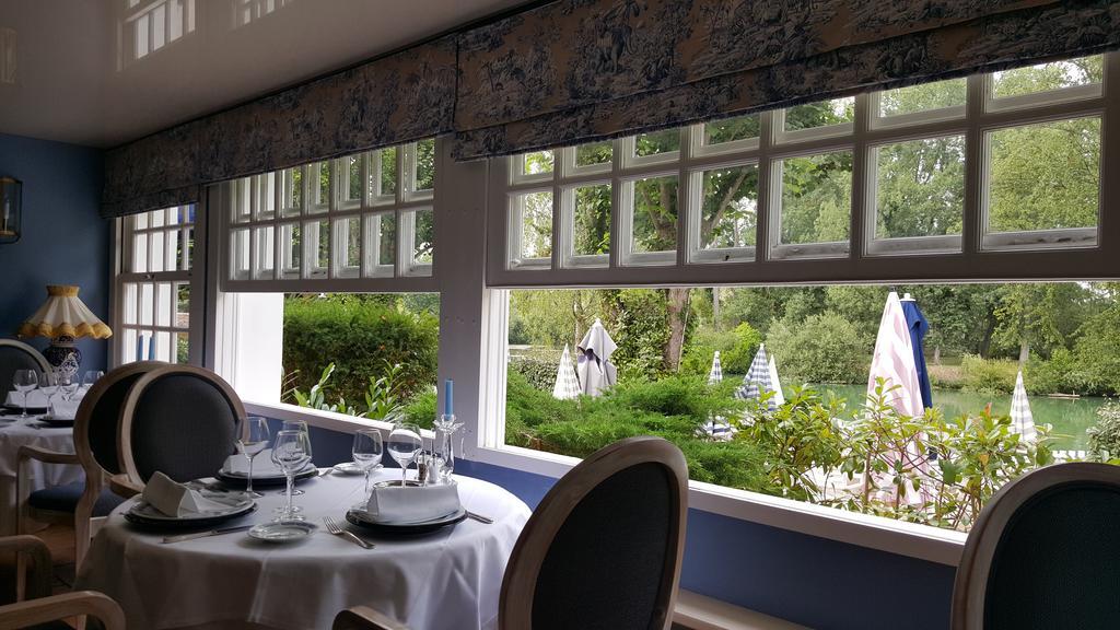 Logis - Hotel & Restaurant Le Gonfalon Germigny-l'Eveque エクステリア 写真