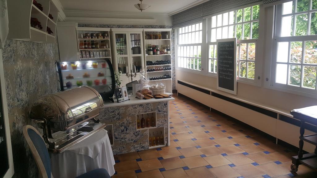 Logis - Hotel & Restaurant Le Gonfalon Germigny-l'Eveque エクステリア 写真