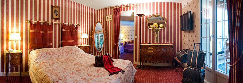 Logis - Hotel & Restaurant Le Gonfalon Germigny-l'Eveque エクステリア 写真