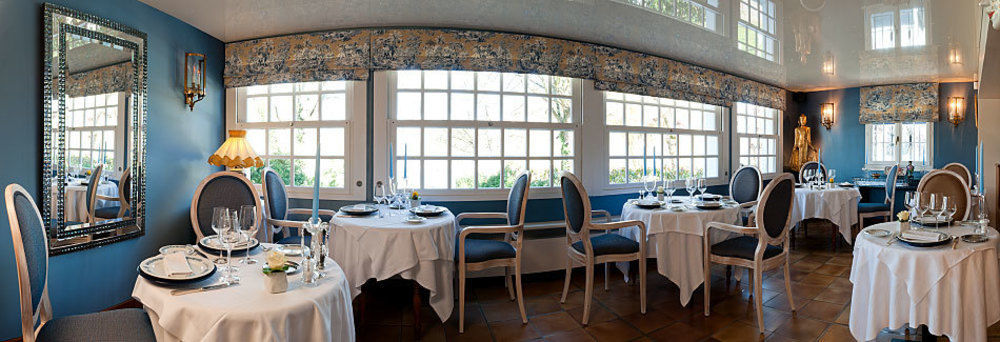 Logis - Hotel & Restaurant Le Gonfalon Germigny-l'Eveque エクステリア 写真